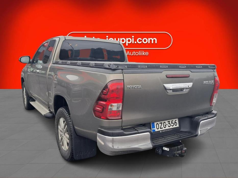 TOYOTA Hilux 2021