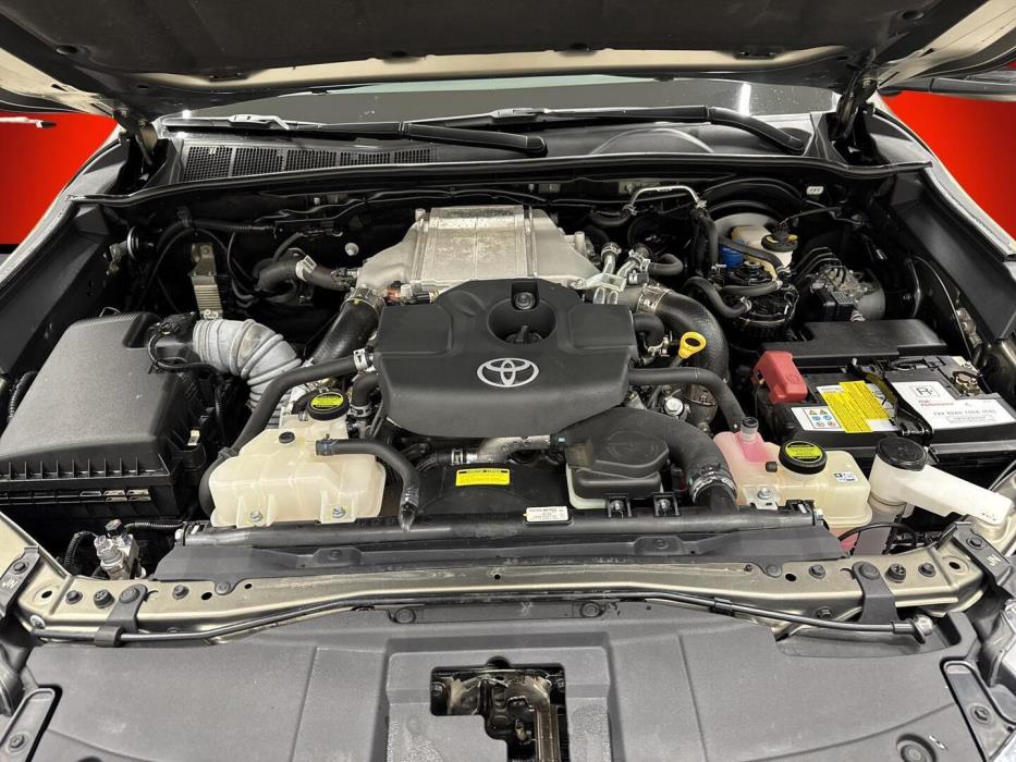 TOYOTA Hilux 2021