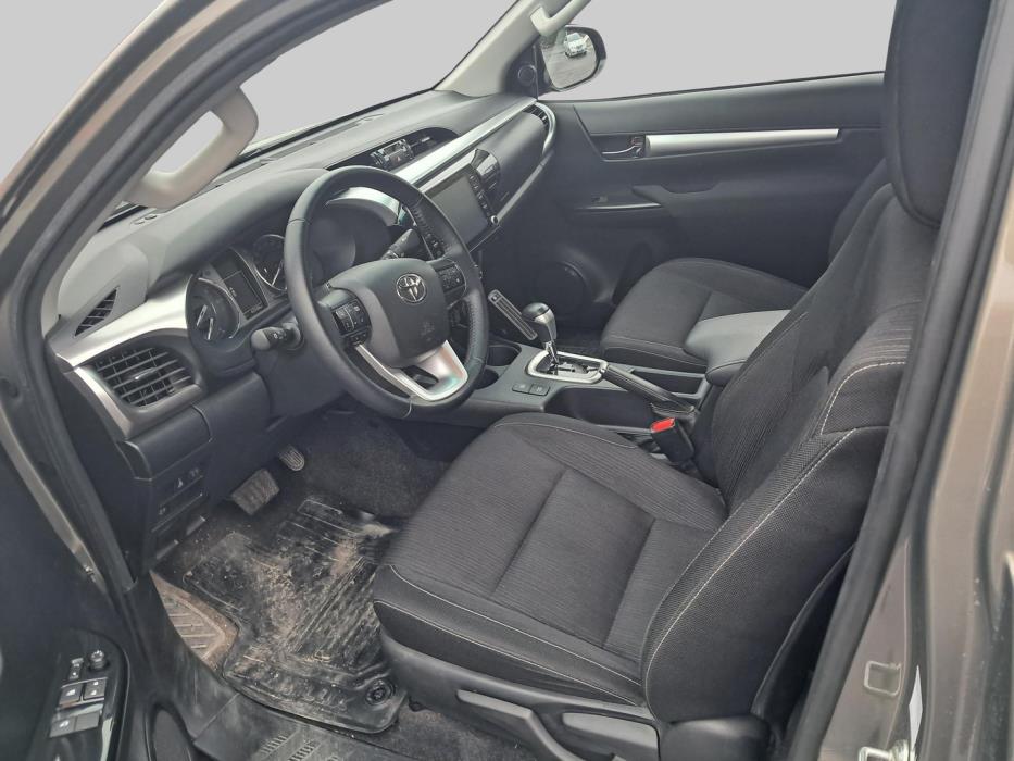 TOYOTA Hilux 2021