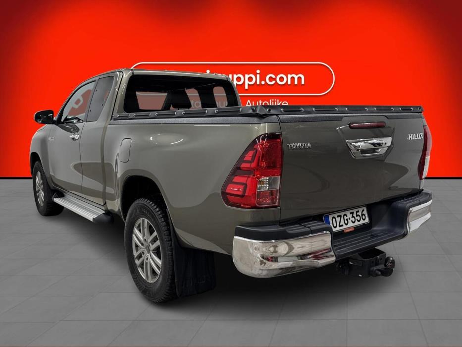 TOYOTA Hilux 2021