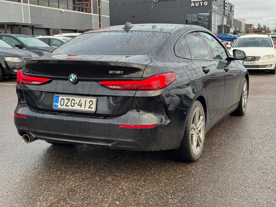 BMW 218 2021