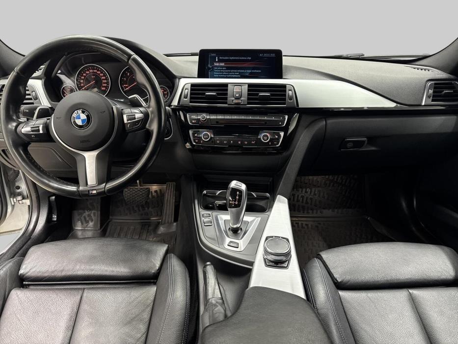 BMW 330 2017