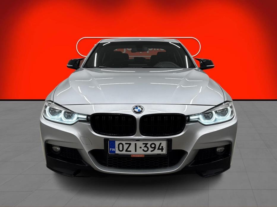 BMW 330 2017