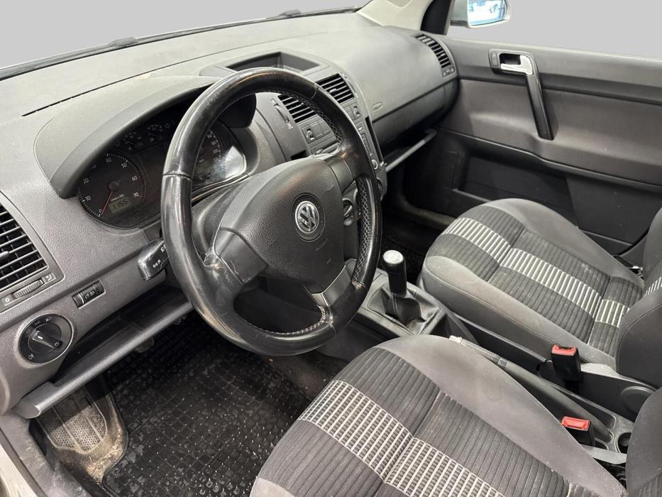 VOLKSWAGEN Polo 2009