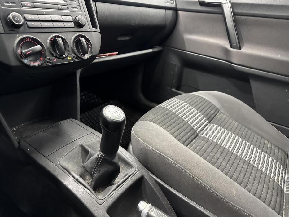 VOLKSWAGEN Polo 2009