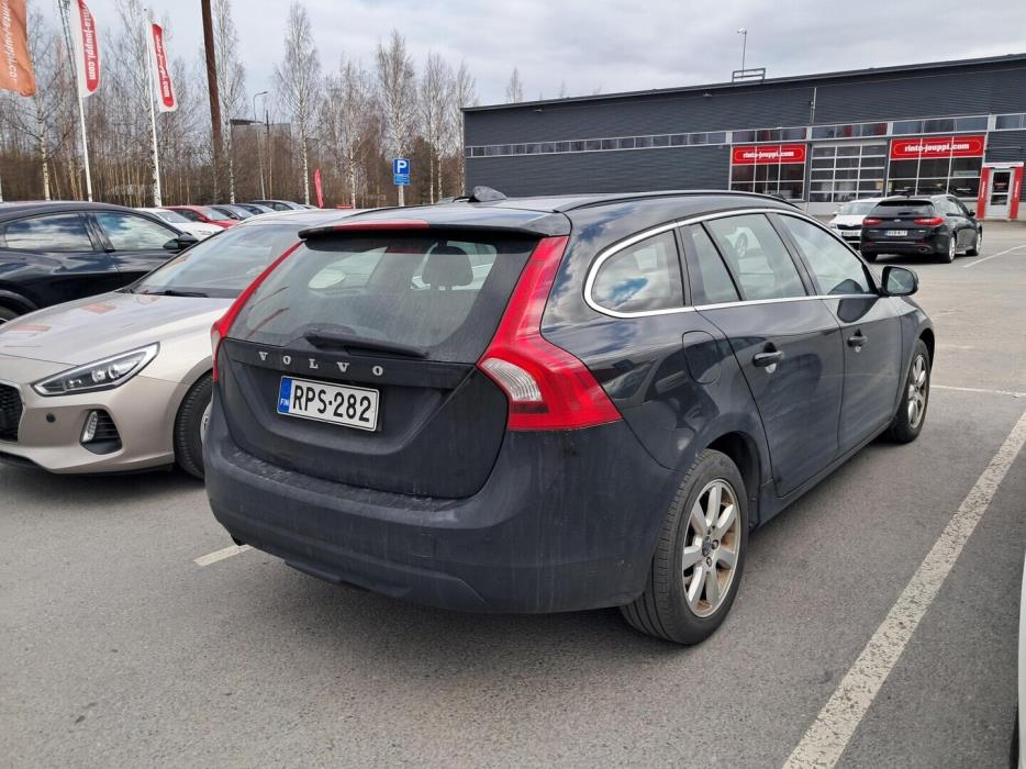 VOLVO V60 2012