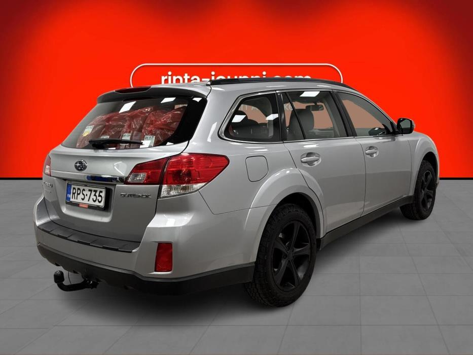 SUBARU Outback 2012