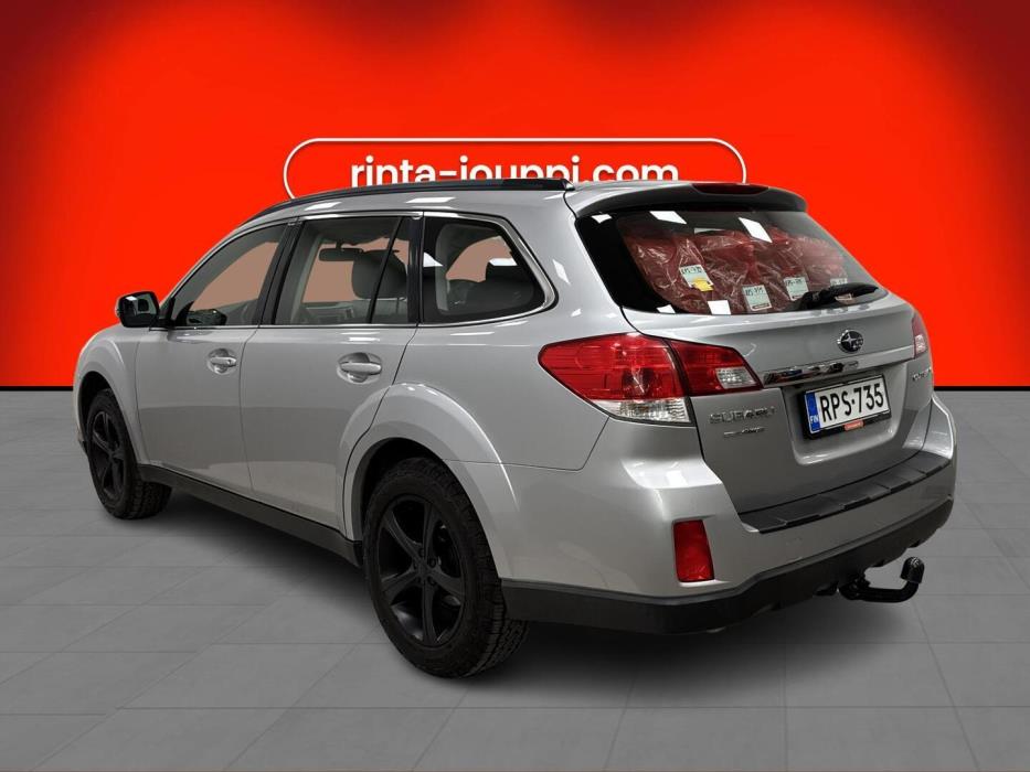 SUBARU Outback 2012