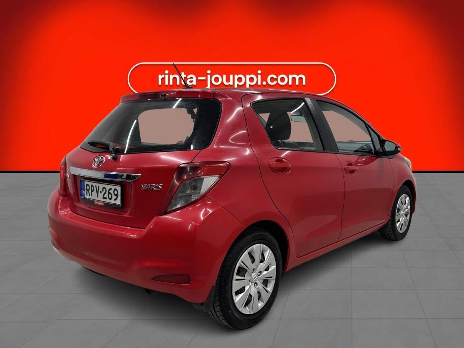 TOYOTA Yaris 2012