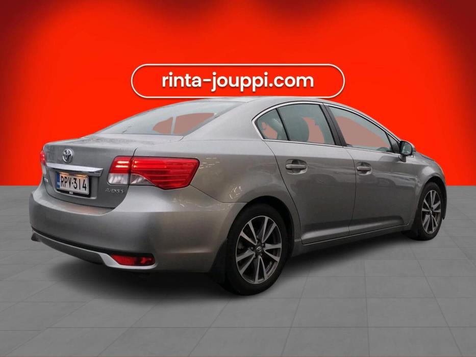 TOYOTA Avensis 2012