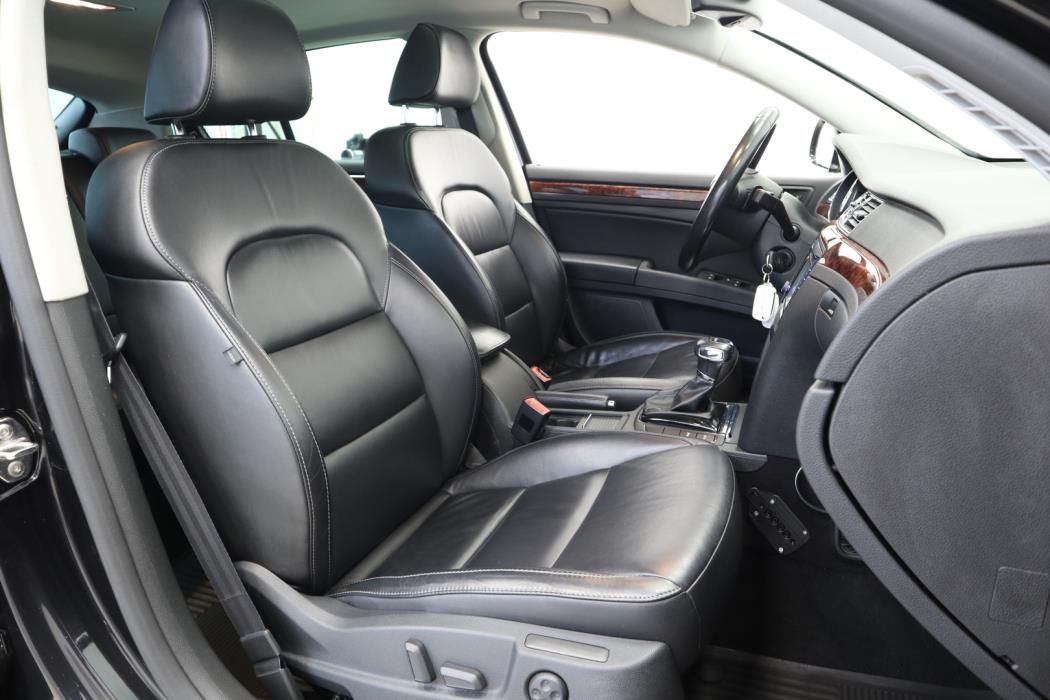 SKODA Superb 2012