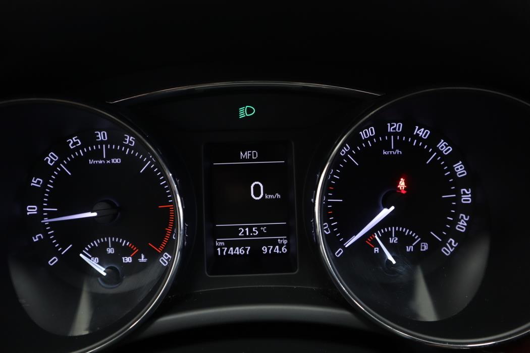 SKODA Superb 2012