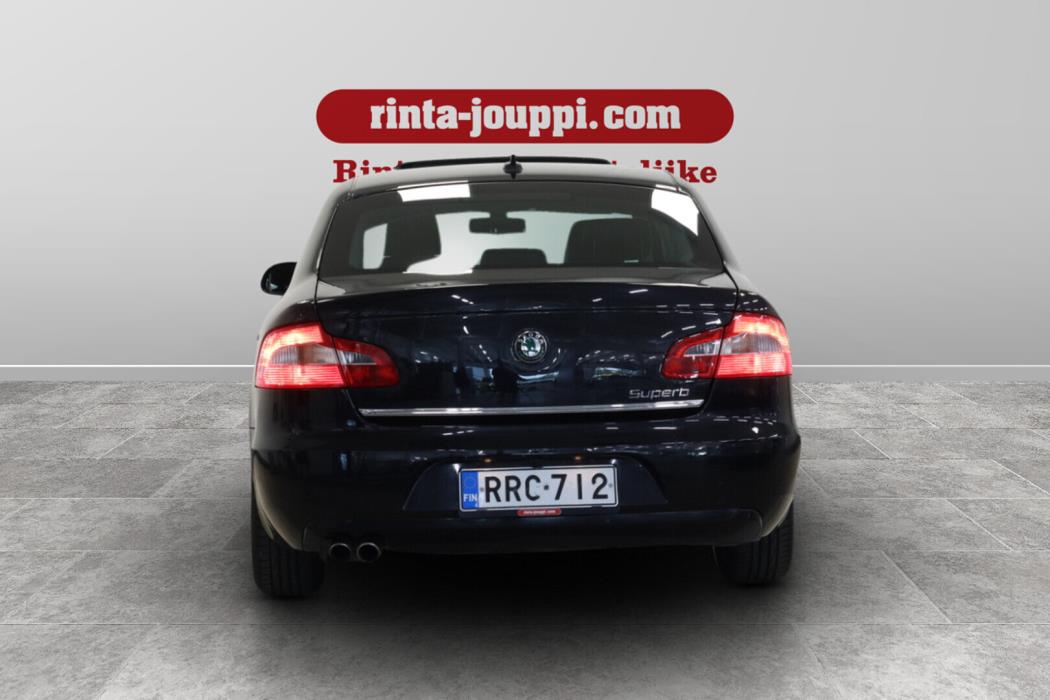SKODA Superb 2012