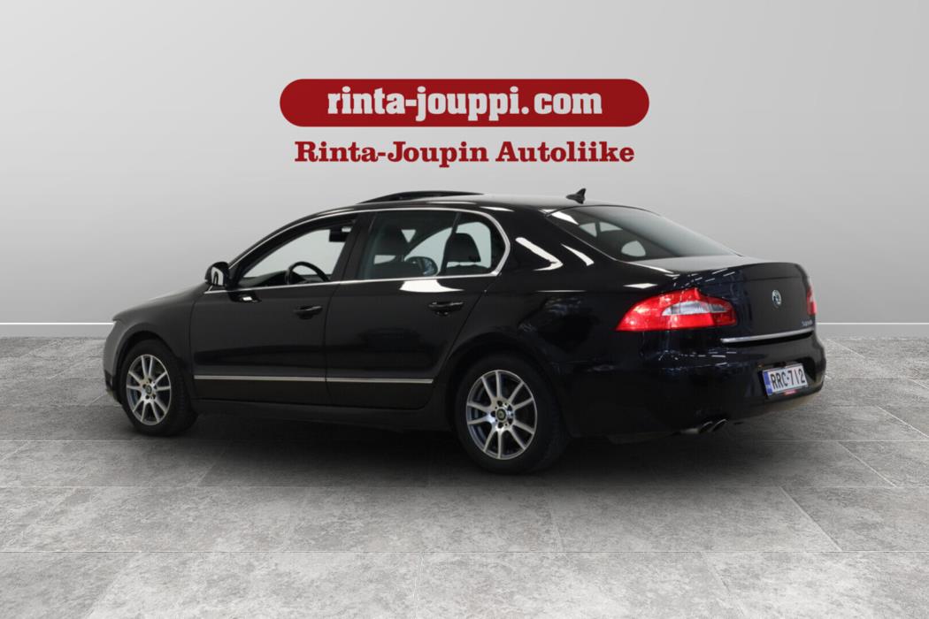 SKODA Superb 2012
