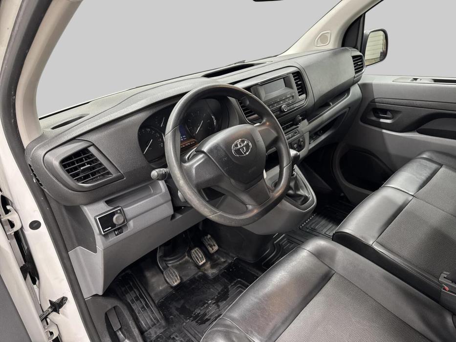 TOYOTA Proace 2017