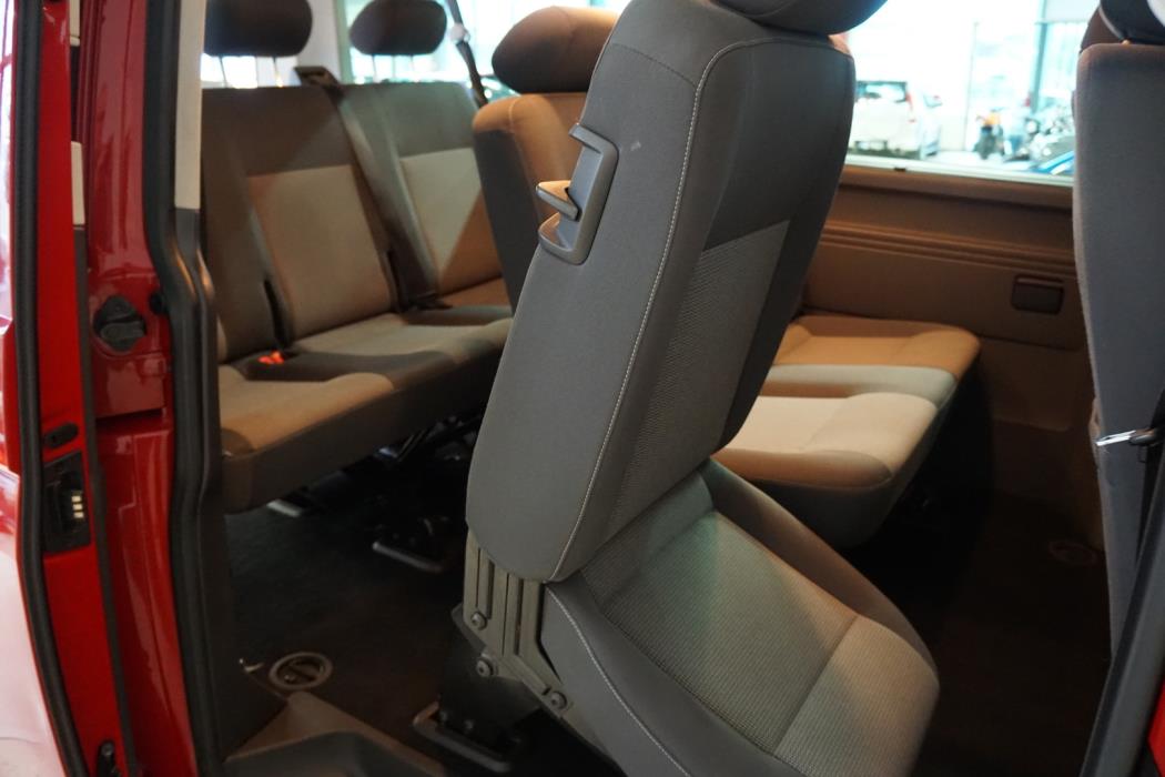 VOLKSWAGEN Caravelle 2010