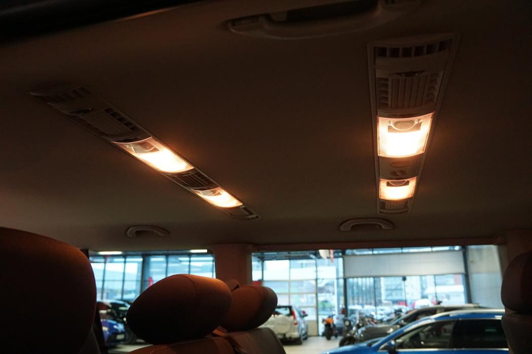 VOLKSWAGEN Caravelle 2010