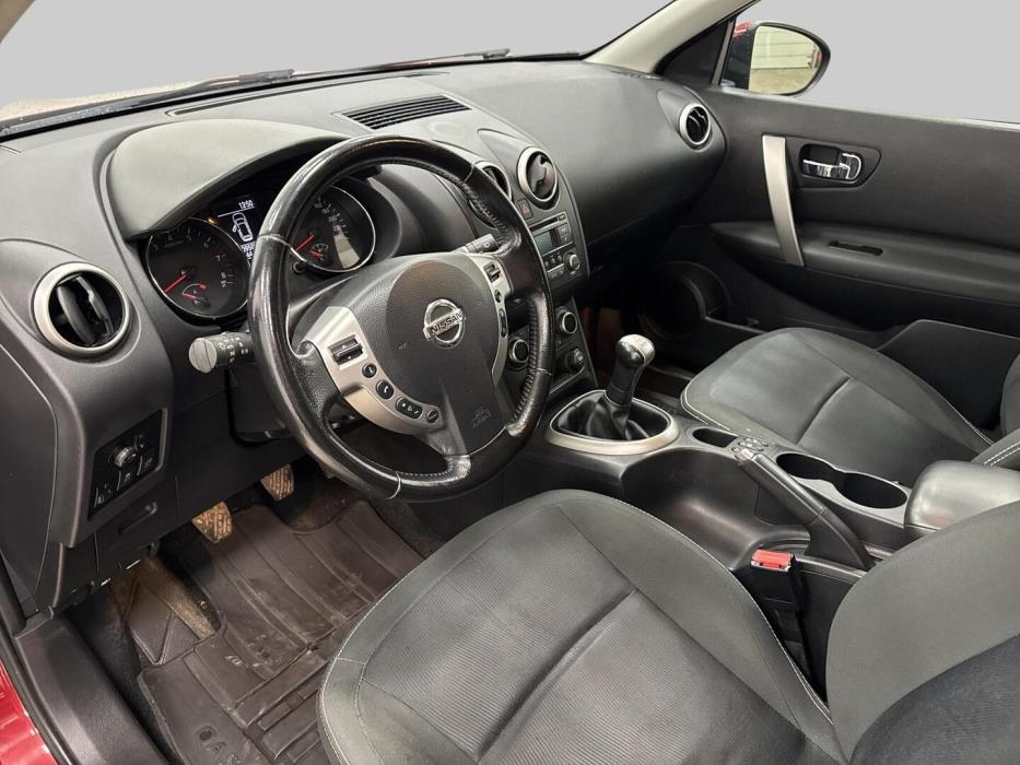 NISSAN Qashqai 2011