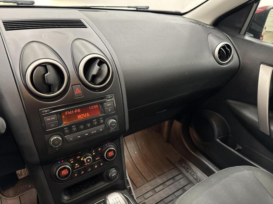 NISSAN Qashqai 2011