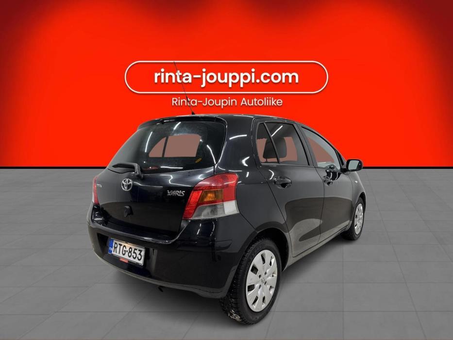 TOYOTA Yaris 2009