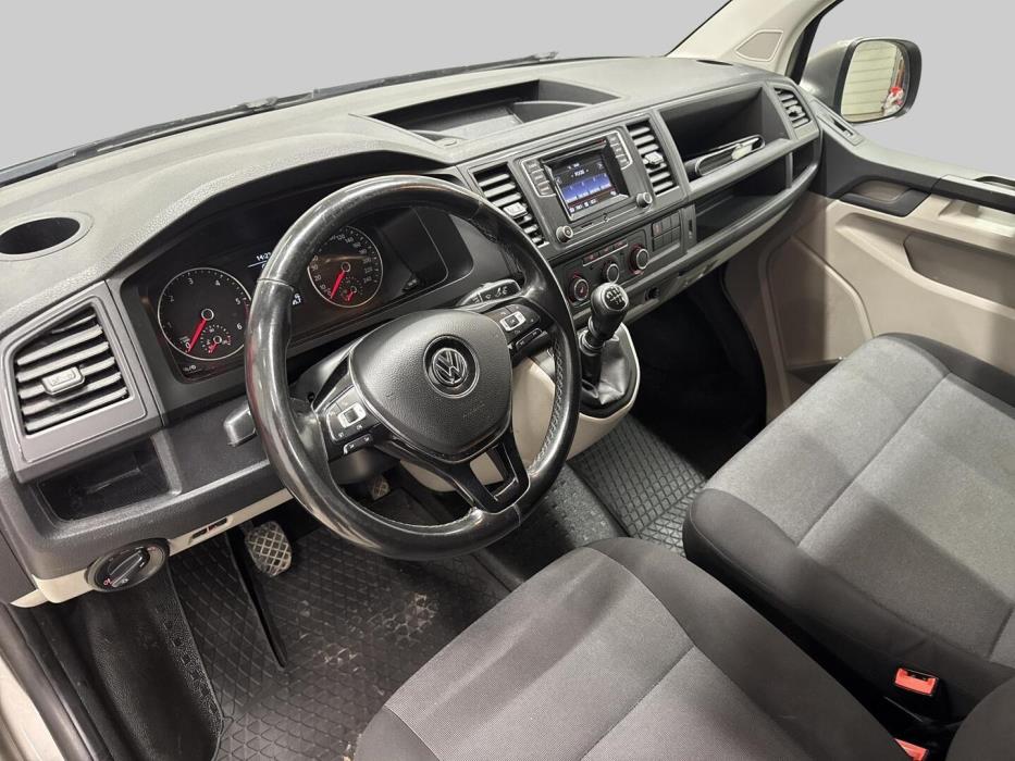 VOLKSWAGEN Transporter 2017