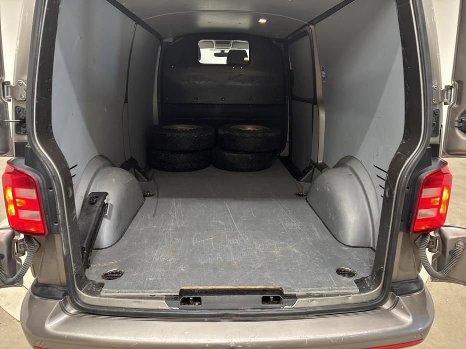 VOLKSWAGEN Transporter 2017