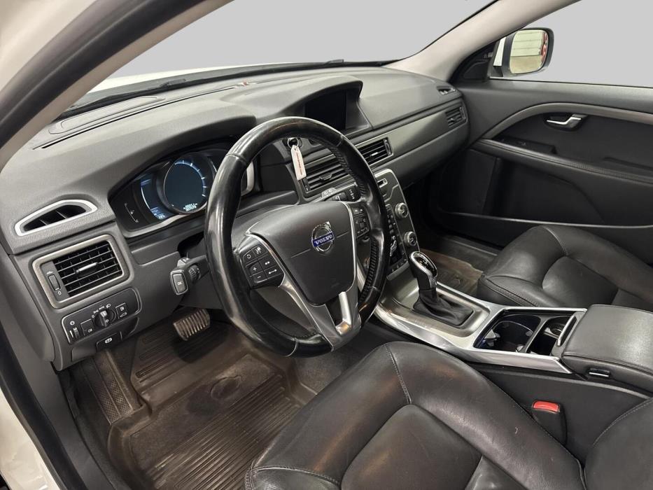 VOLVO XC70 2015