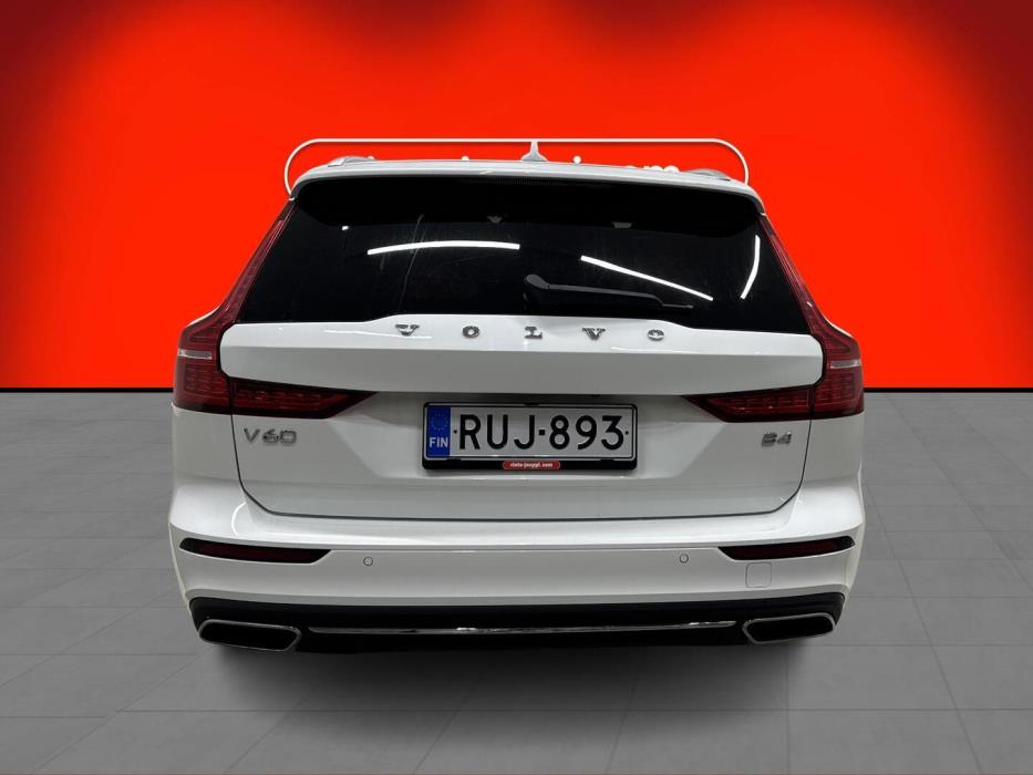 VOLVO V60 2020