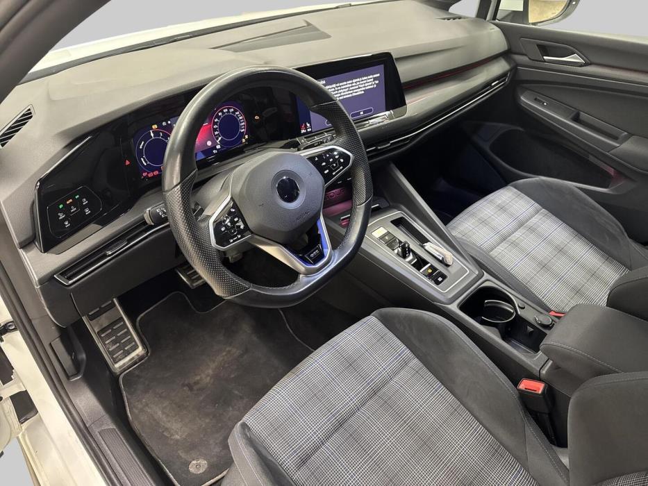 VOLKSWAGEN Golf 2020