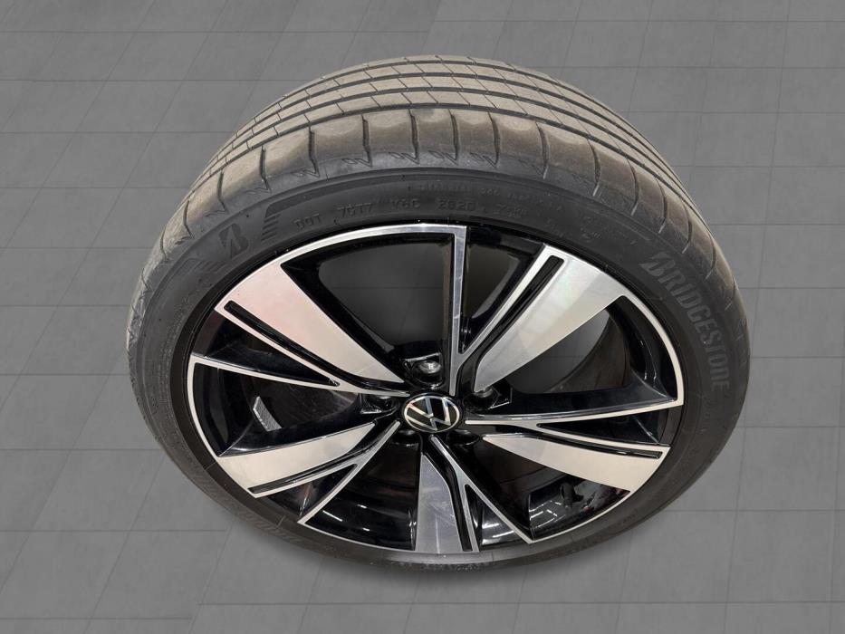 VOLKSWAGEN Golf 2020