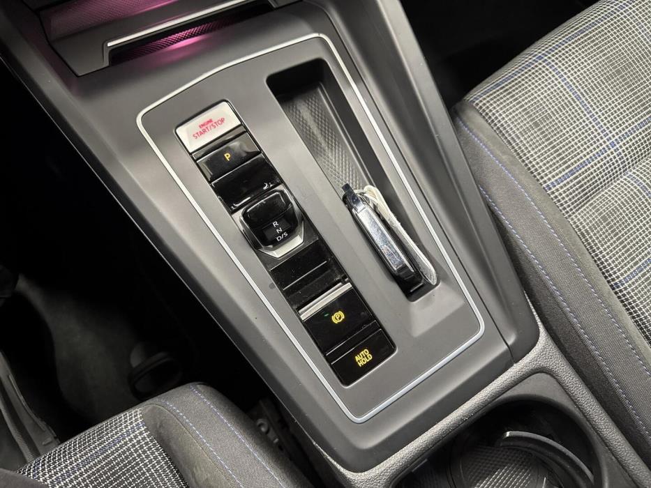 VOLKSWAGEN Golf 2020