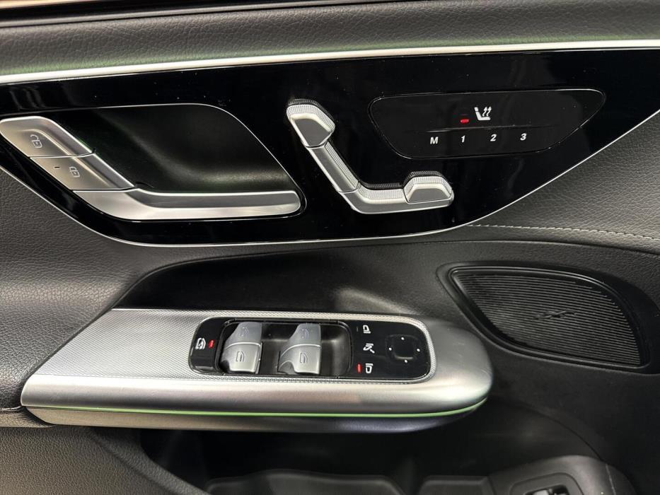 MERCEDES-BENZ EQE 2023