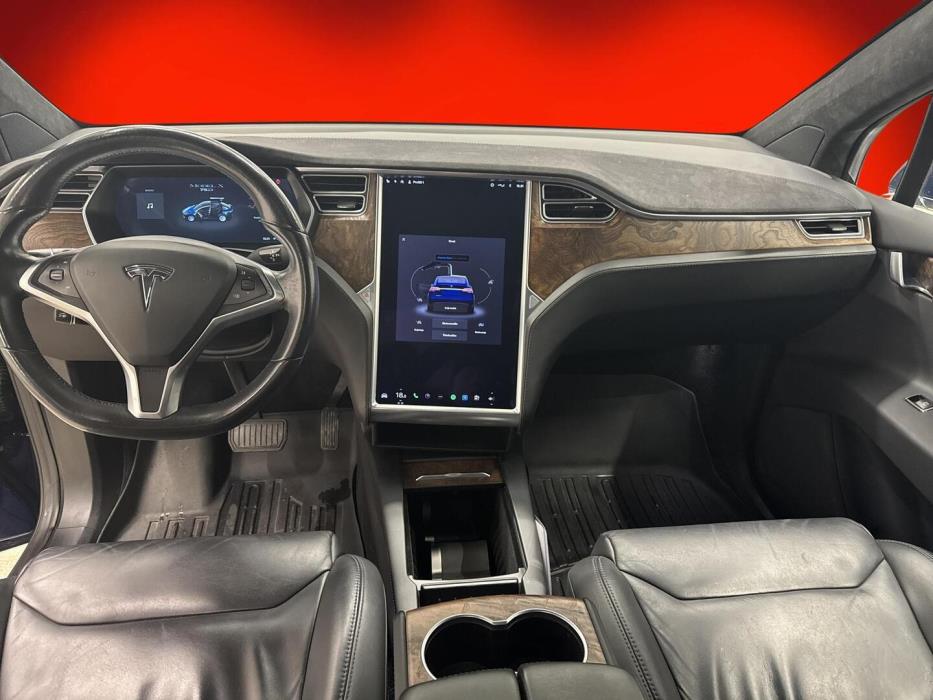 TESLA Model X 2017