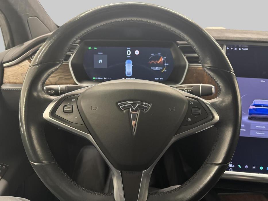 TESLA Model X 2017