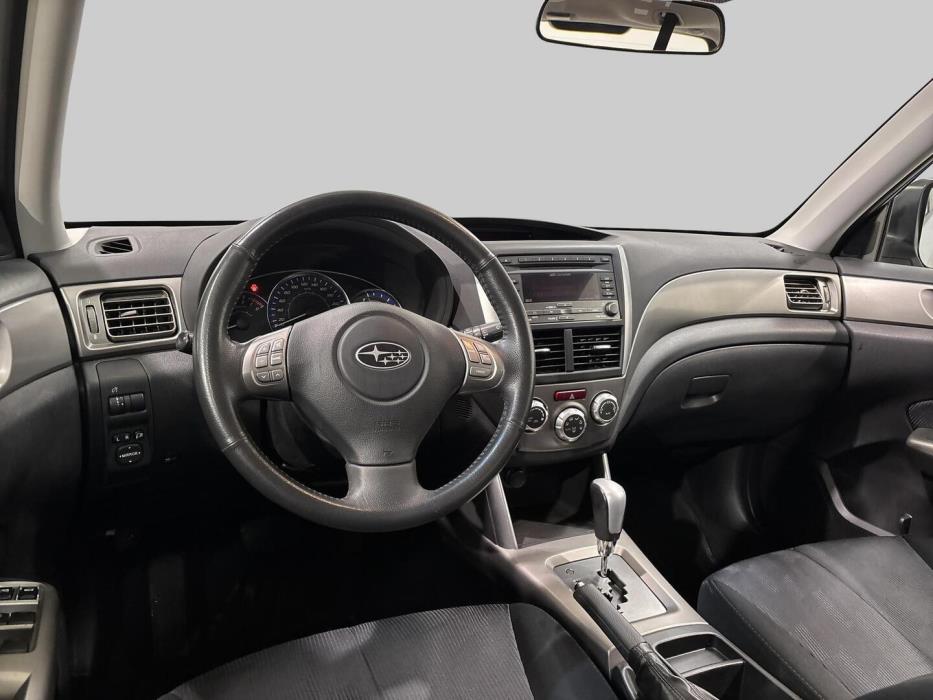 SUBARU Forester 2010