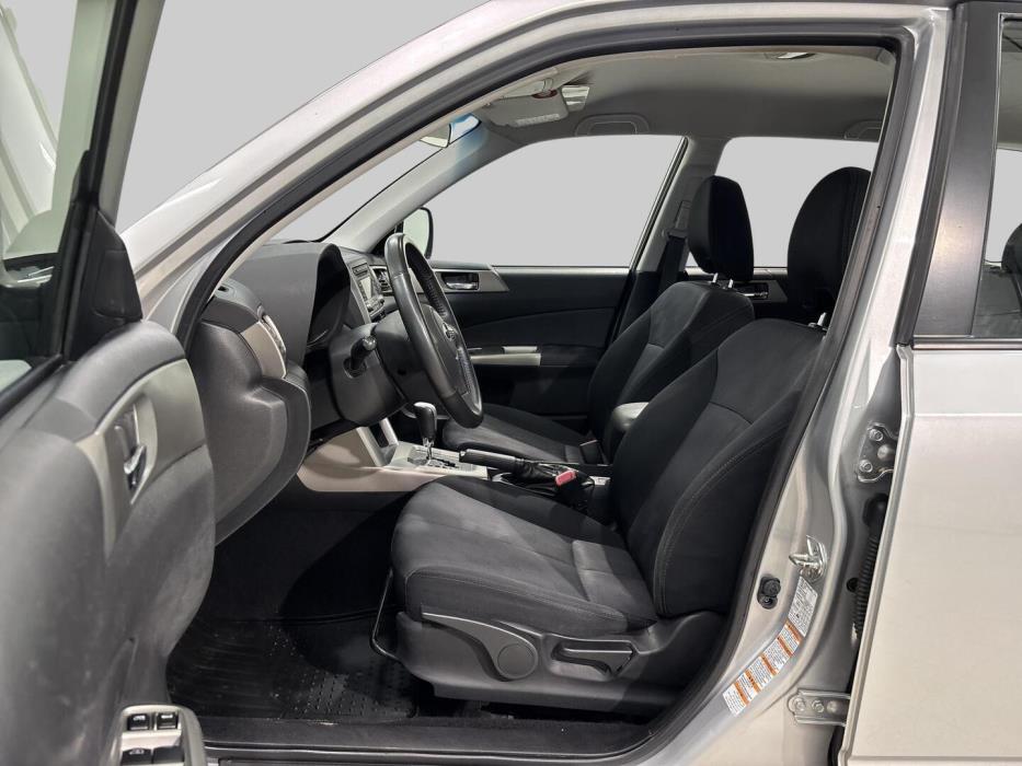 SUBARU Forester 2010