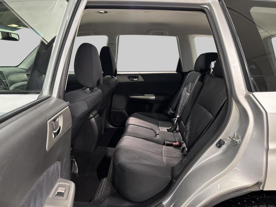 SUBARU Forester 2010