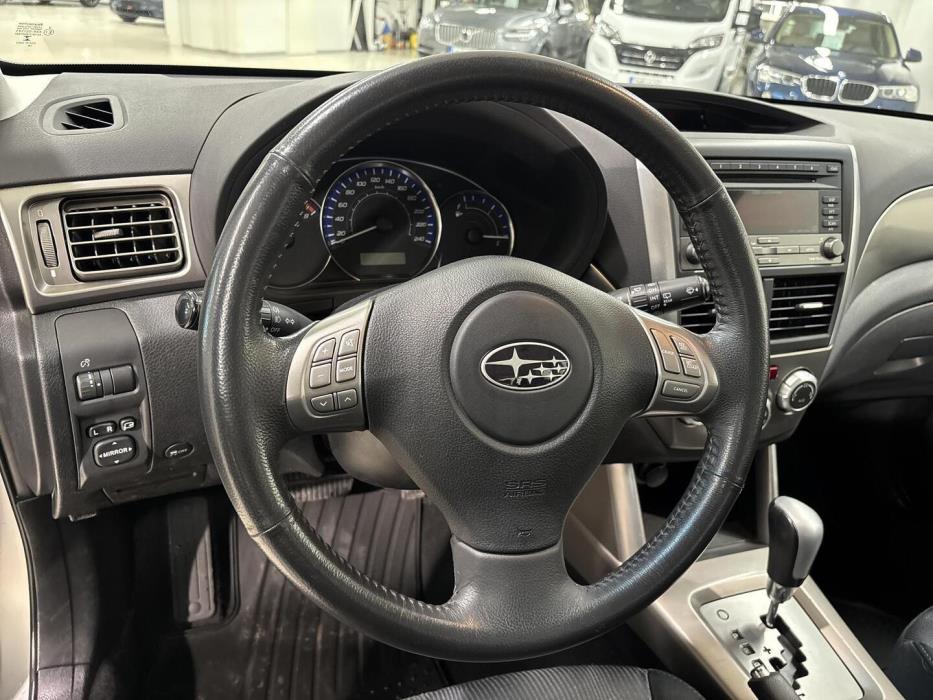 SUBARU Forester 2010