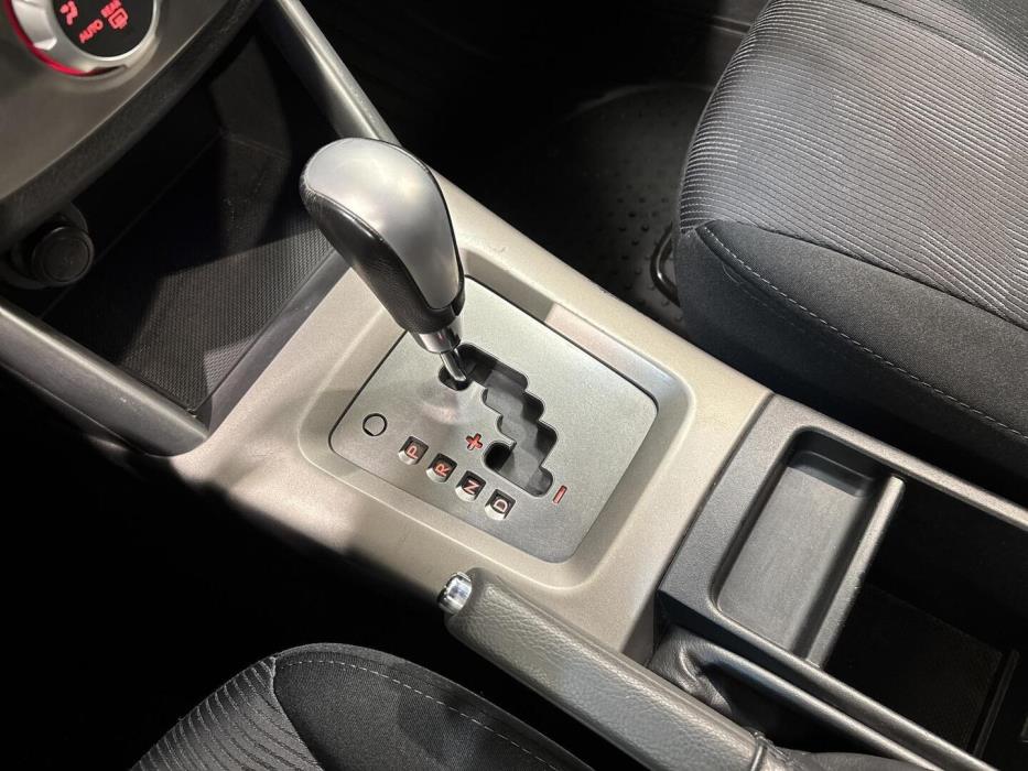 SUBARU Forester 2010