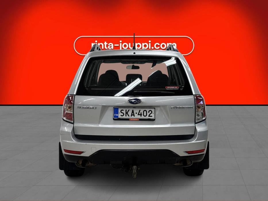 SUBARU Forester 2010