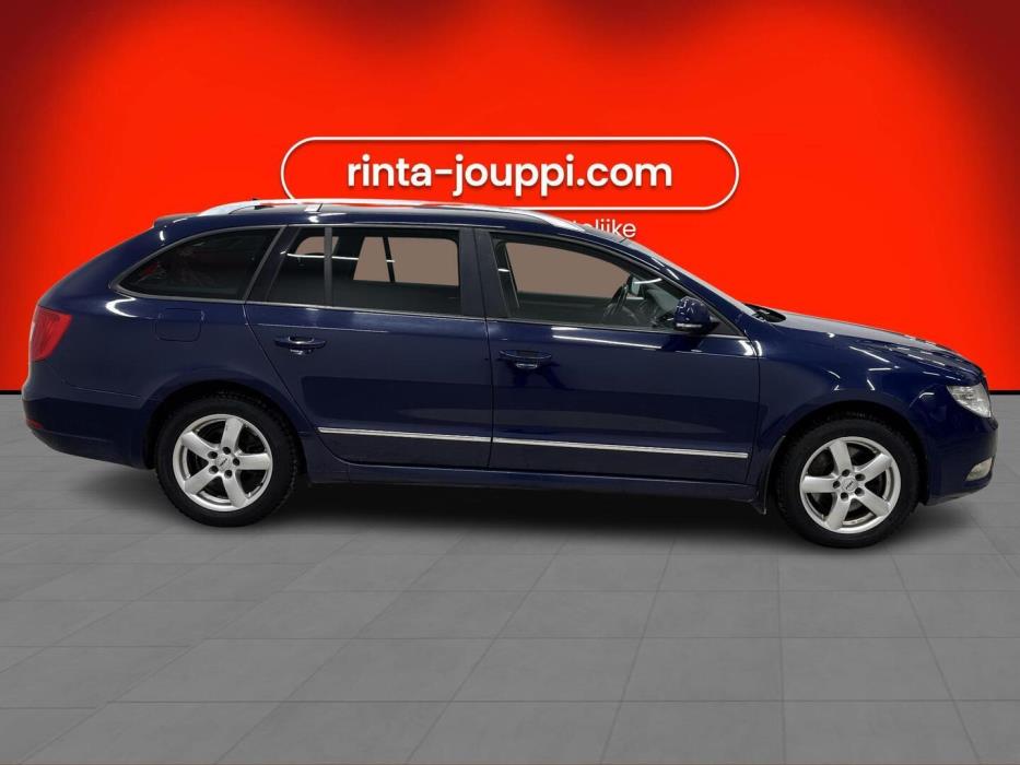 SKODA Superb 2012