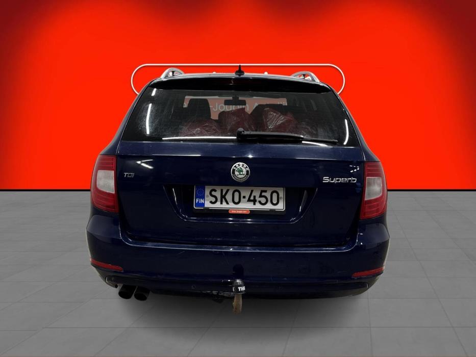 SKODA Superb 2012