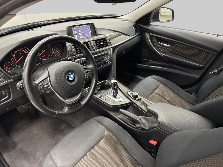 BMW 328 2013