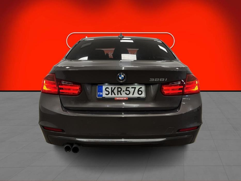 BMW 328 2013