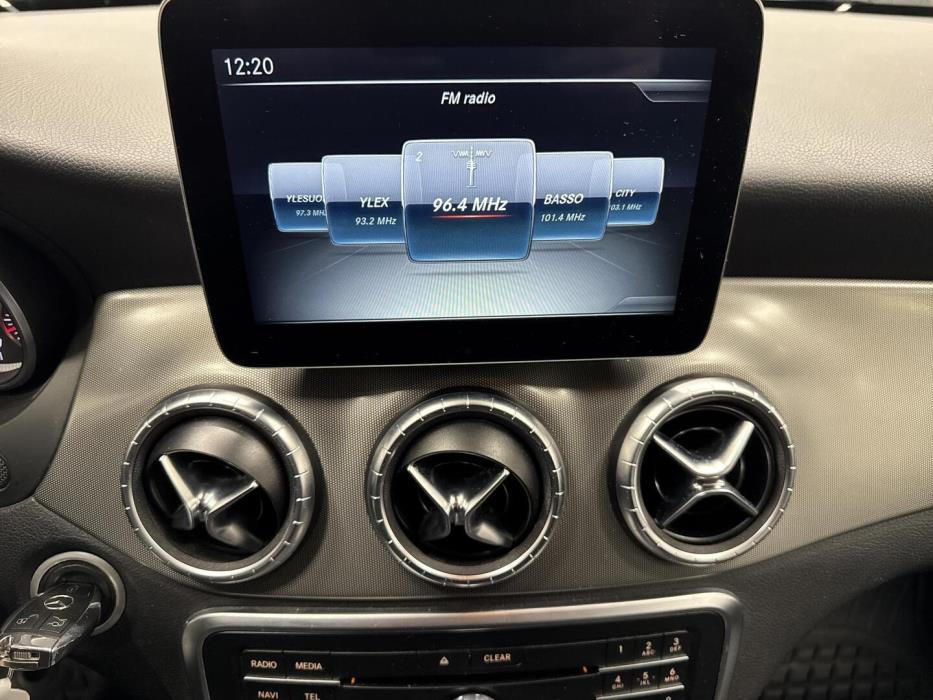 MERCEDES-BENZ CLA 2016