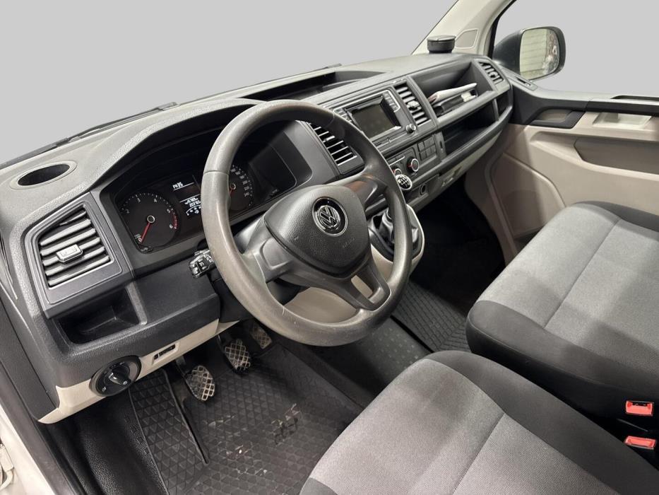 VOLKSWAGEN Transporter 2015