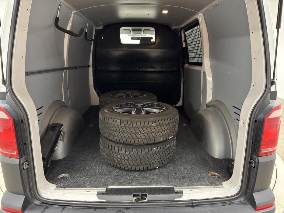 VOLKSWAGEN Transporter 2015