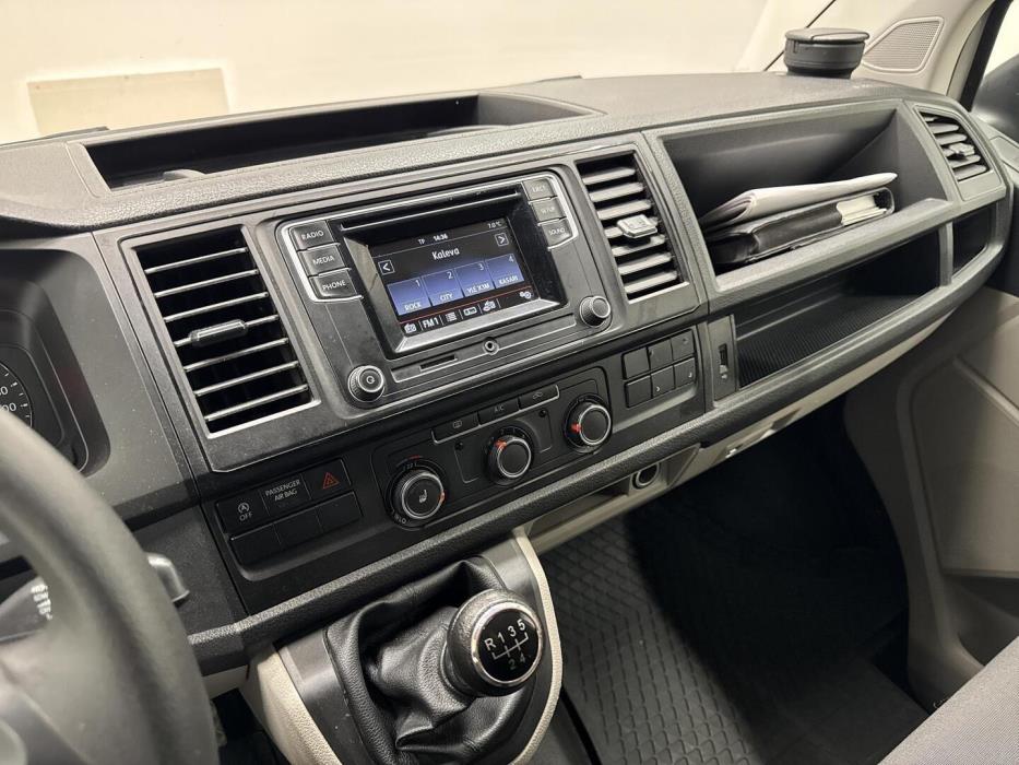 VOLKSWAGEN Transporter 2015