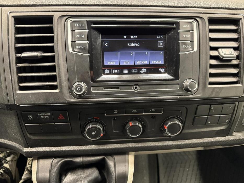 VOLKSWAGEN Transporter 2015