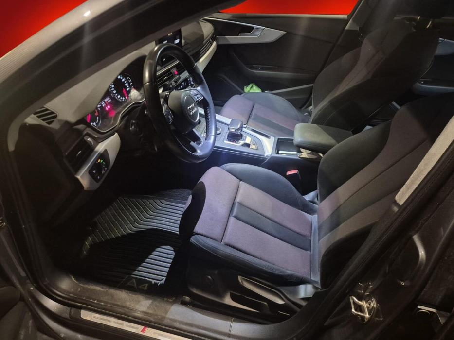 AUDI A4 2018